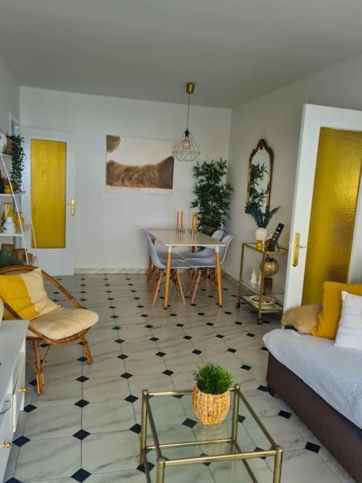 Beachside 2-bd Near Barcelona Cunit