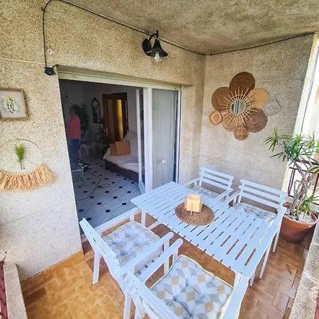 Nice Beachside 2-Bd Apt Near Barcelona Cunit Exterior foto