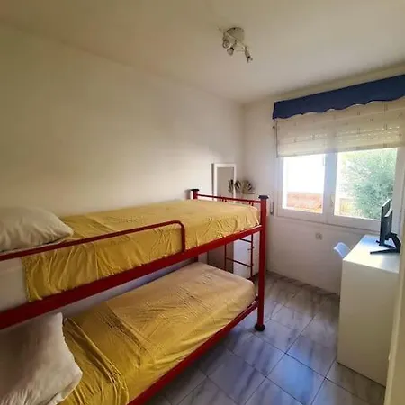 Nice Beachside 2-Bd Apt Near Barcelona Cunit Exterior foto