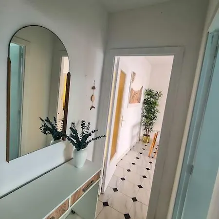 Nice Beachside 2-Bd Apt Near Barcelona Cunit Exterior foto