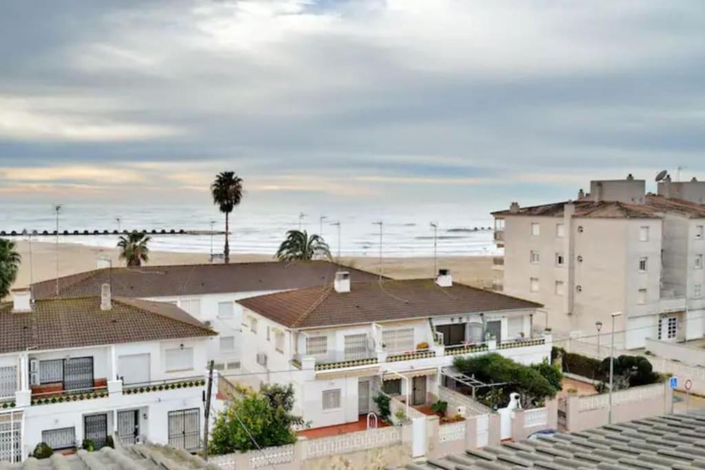 Beachside 2-bd Near Barcelona Cunit