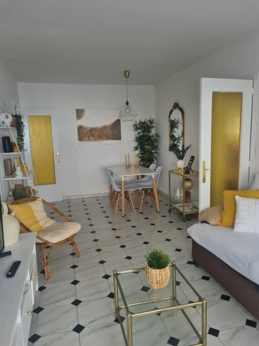 Beachside 2-bd Near Barcelona *