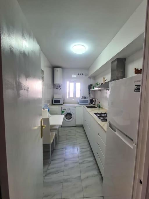 Beachside 2-bd Near Barcelona Apartment Cunit
